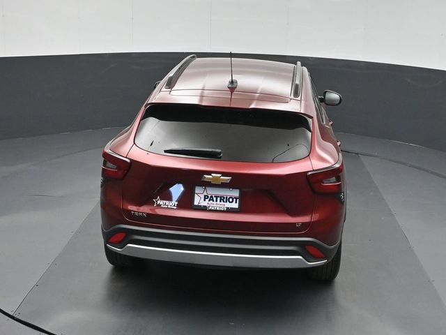 Used 2025 Chevrolet Trax LT FWD image 32