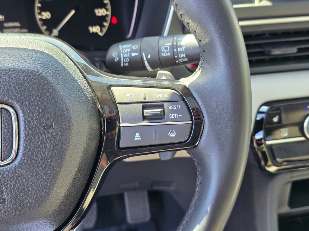Certified 2023 Honda Pilot Touring image 19