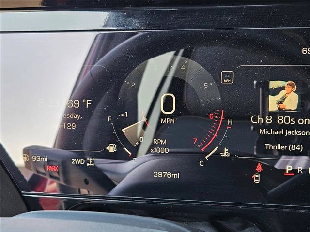 Used 2025 GMC Yukon AT4 AWD/4WD image 11