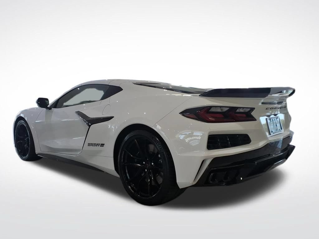 New 2027 Chevrolet Corvette Grand Sport w/ Z52 Sport Performance Package RWD image 5