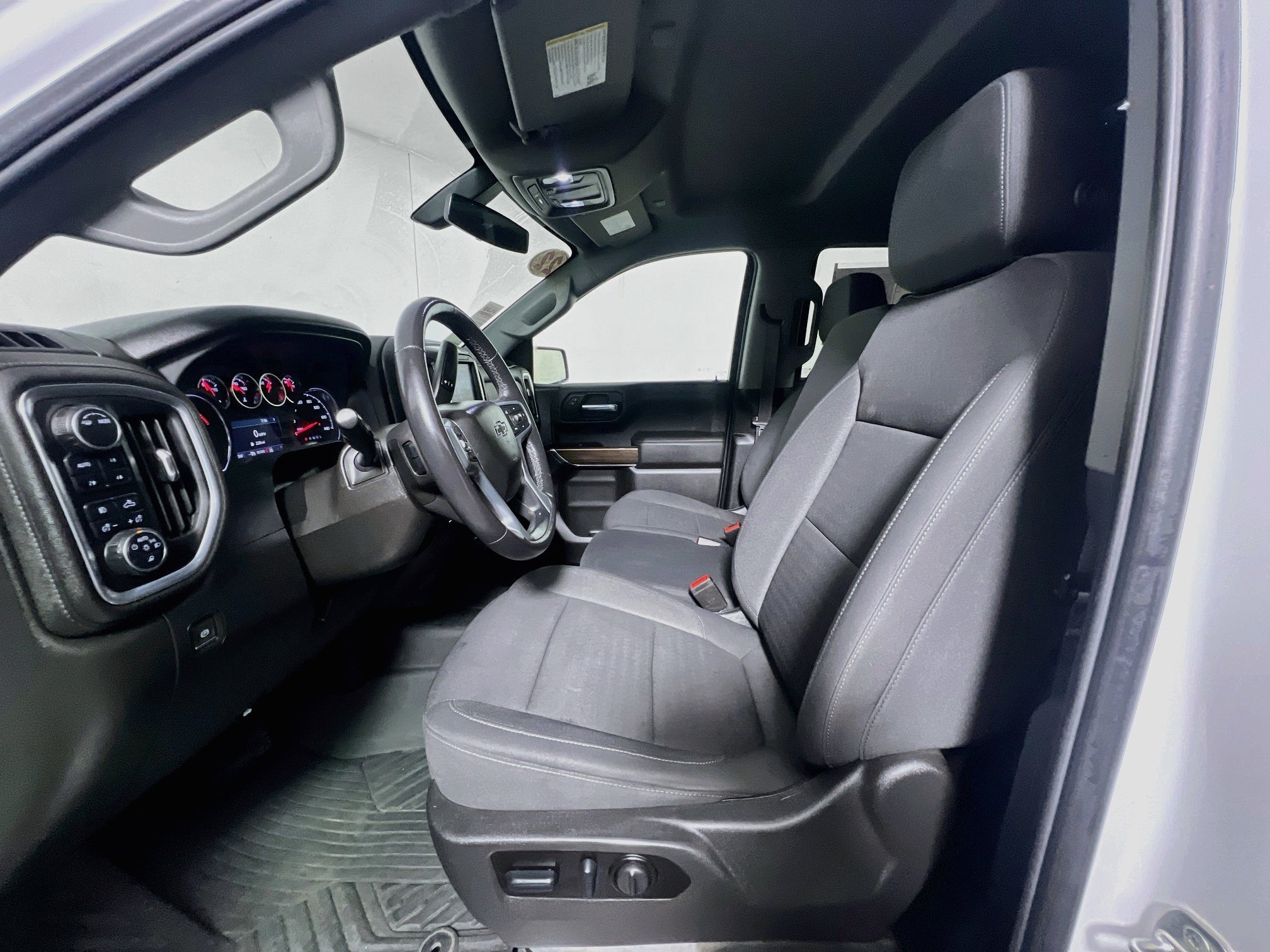 Used 2022 Chevrolet Silverado 1500 RST w/ LPO, Blackout Package AWD/4WD image 14