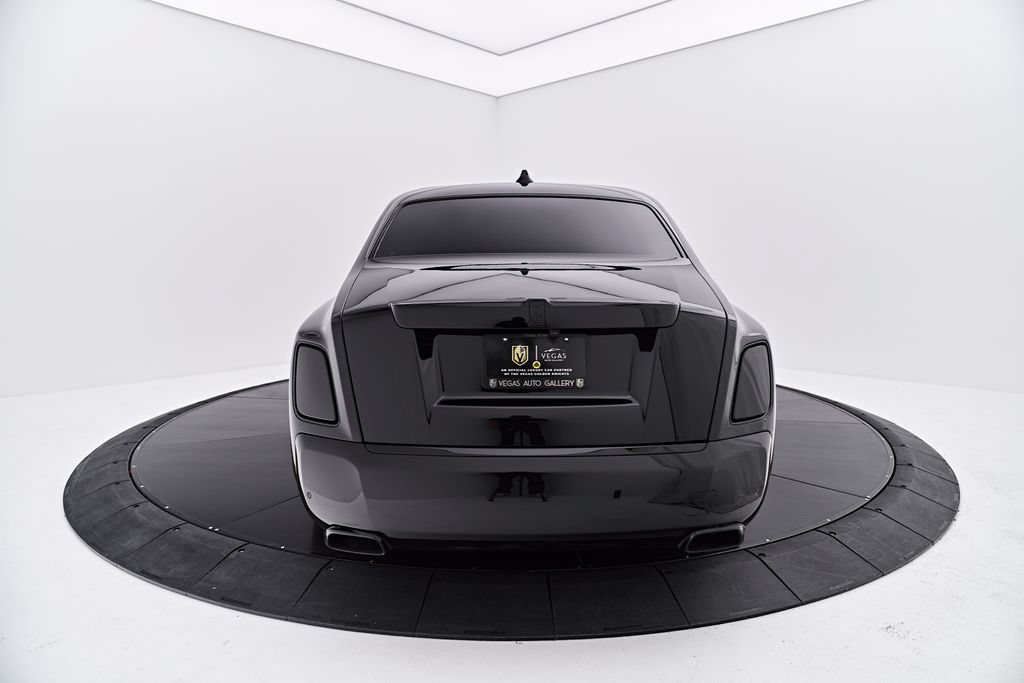 Used 2024 Rolls-Royce Phantom Sedan w/ The Phantom Package RWD image 13