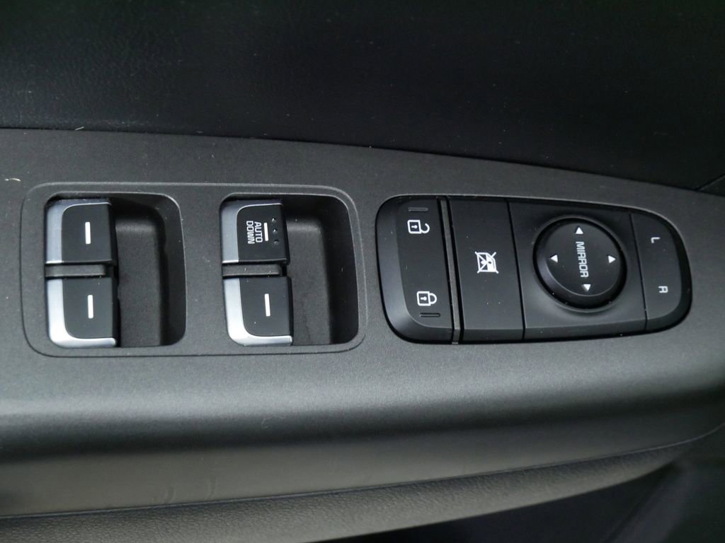 Certified 2018 Kia Sportage LX image 20