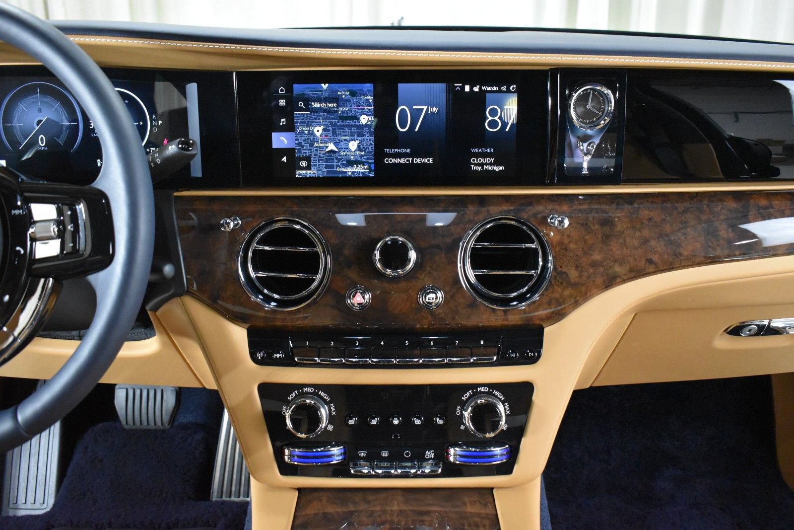 Certified 2025 Rolls-Royce Ghost AWD/4WD image 15
