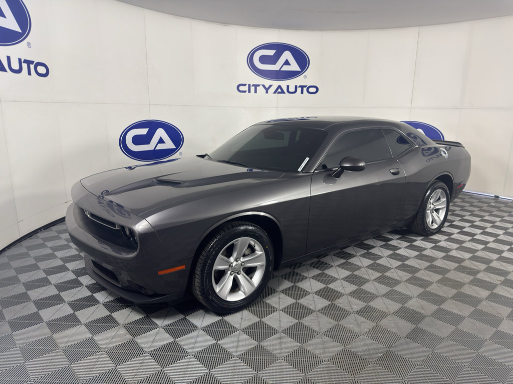 Used 2023 Dodge Challenger SXT RWD image 7