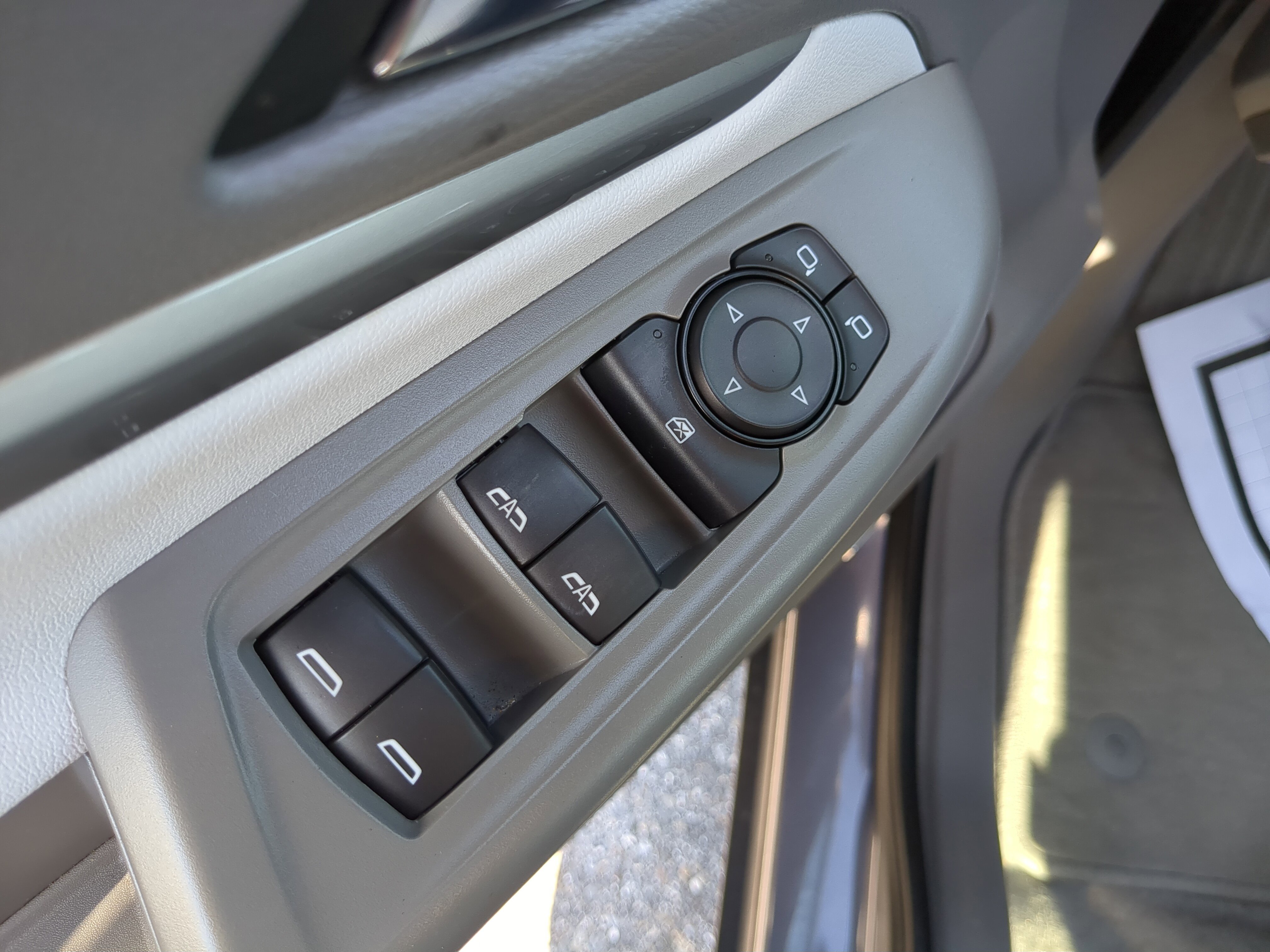 Certified 2022 Chevrolet Bolt EUV Premier w/ Sun & Sound Package image 17