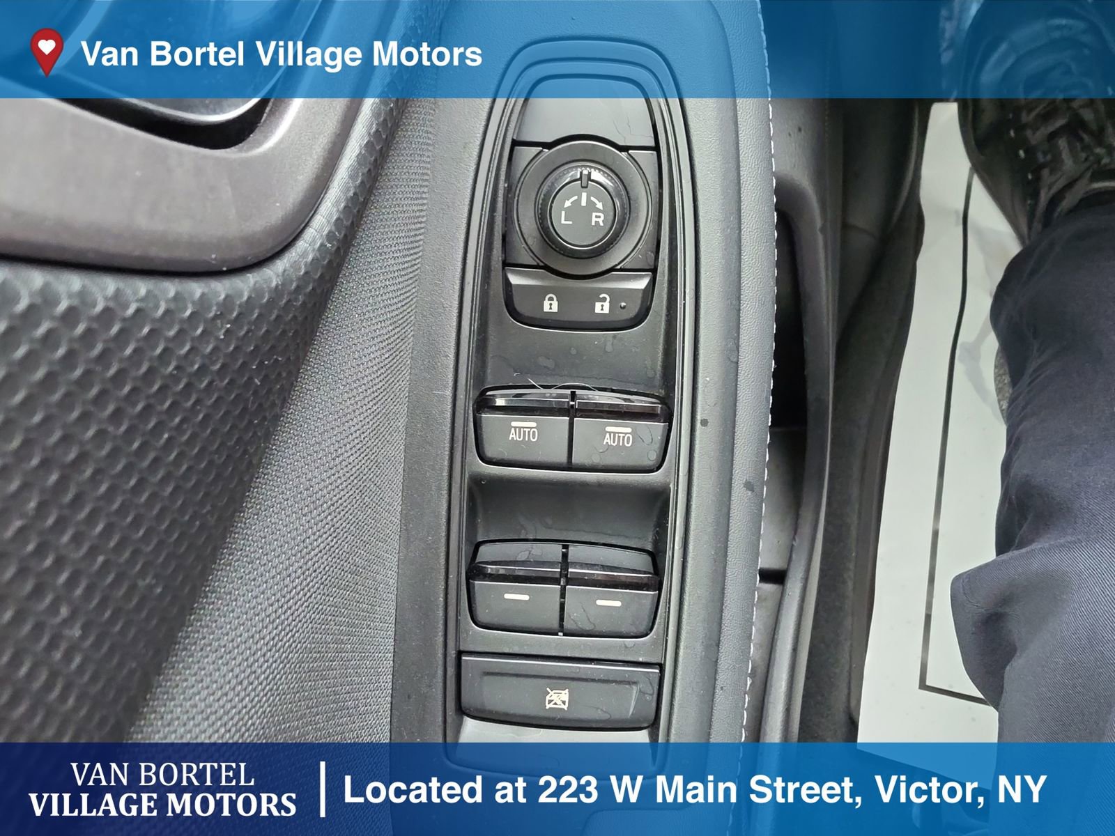 Used 2021 Subaru Forester Premium AWD/4WD image 11