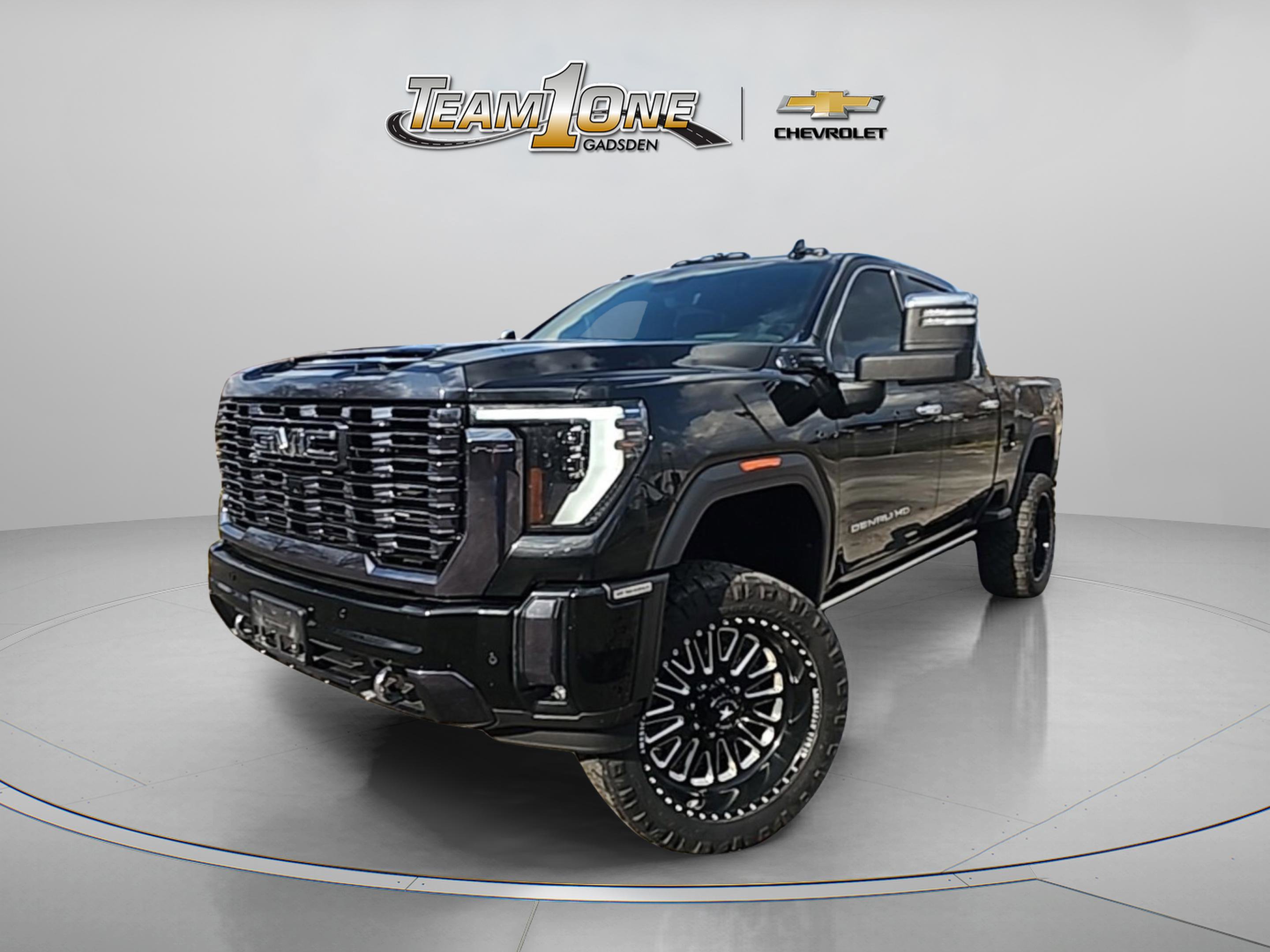 Used 2024 GMC Sierra 2500 Denali Ultimate w/ Max Trailering Package image 4