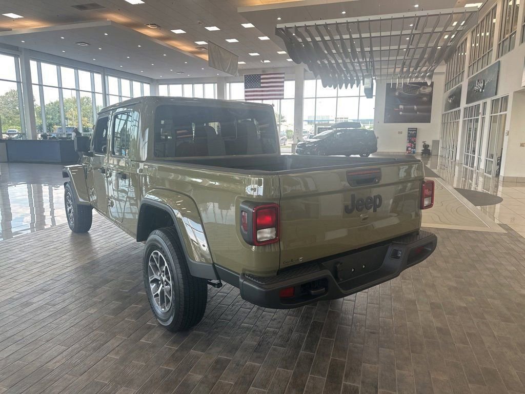 New 2025 Jeep Gladiator Sport image 3