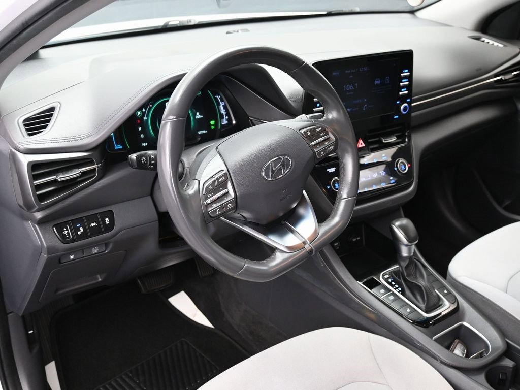 Used 2021 Hyundai Ioniq SE image 15