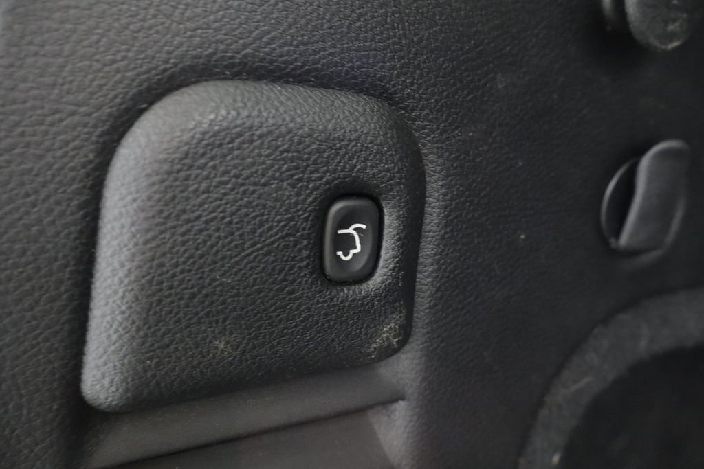 Used 2018 Jeep Grand Cherokee Limited AWD/4WD image 16