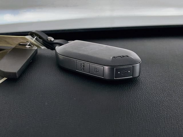 Used 2025 Kia Sorento LX FWD image 28