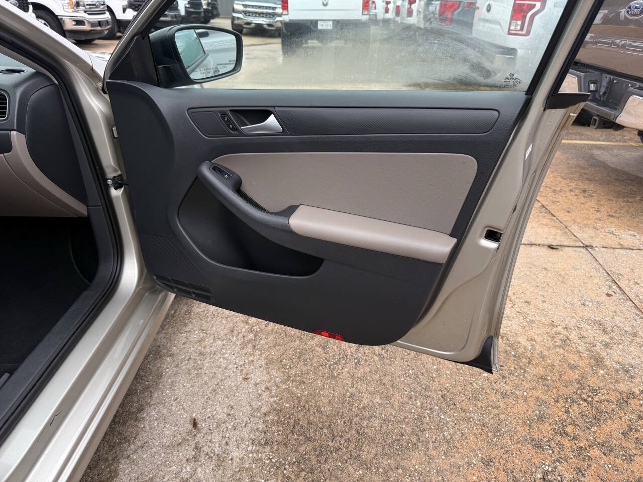Used 2013 Volkswagen Jetta S FWD image 11