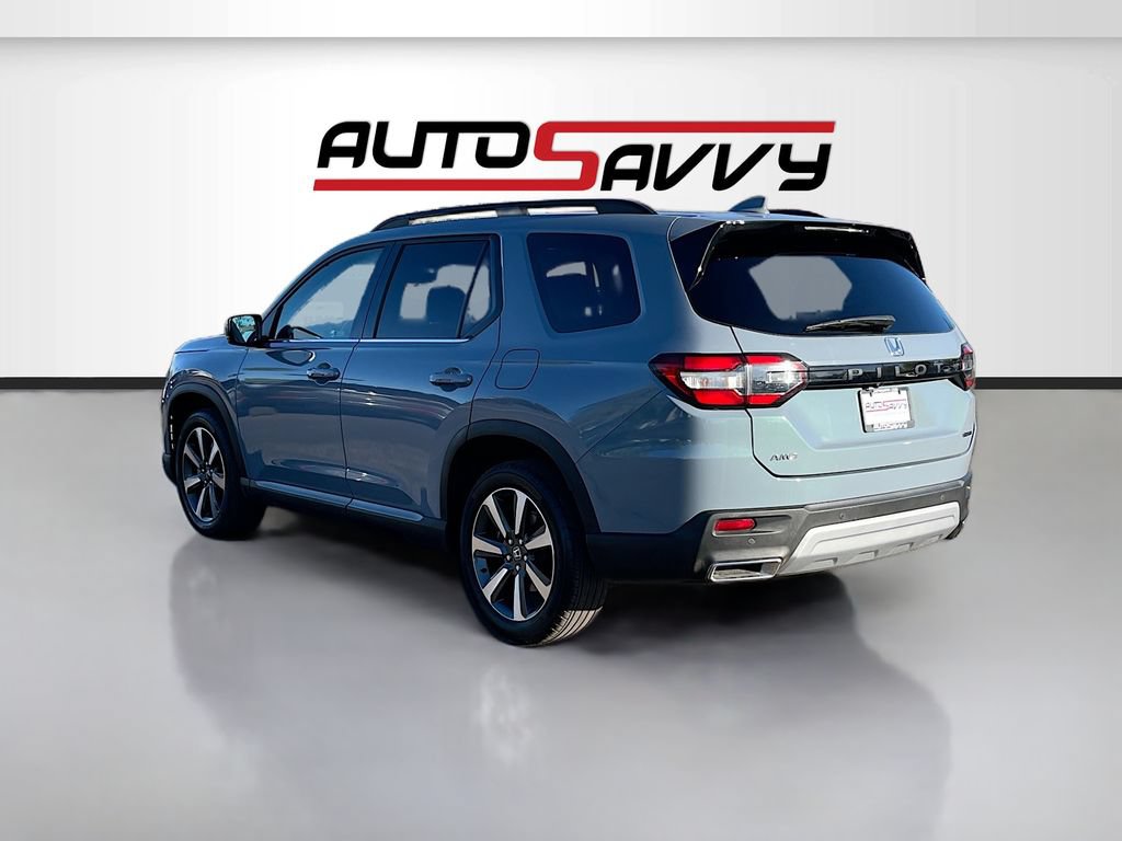 Used 2024 Honda Pilot Touring image 5