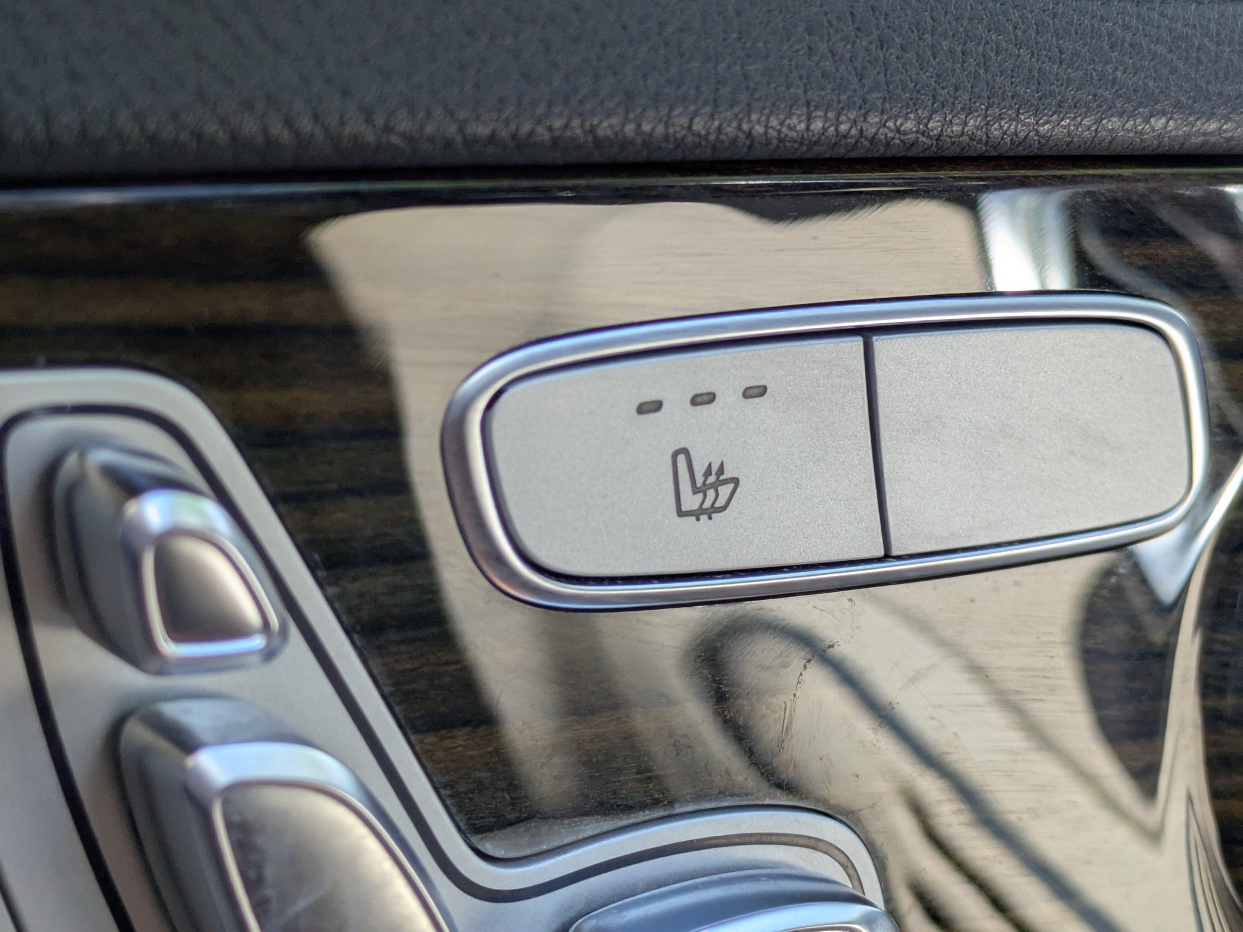 Used 2018 Mercedes-Benz C 300 Sedan image 23