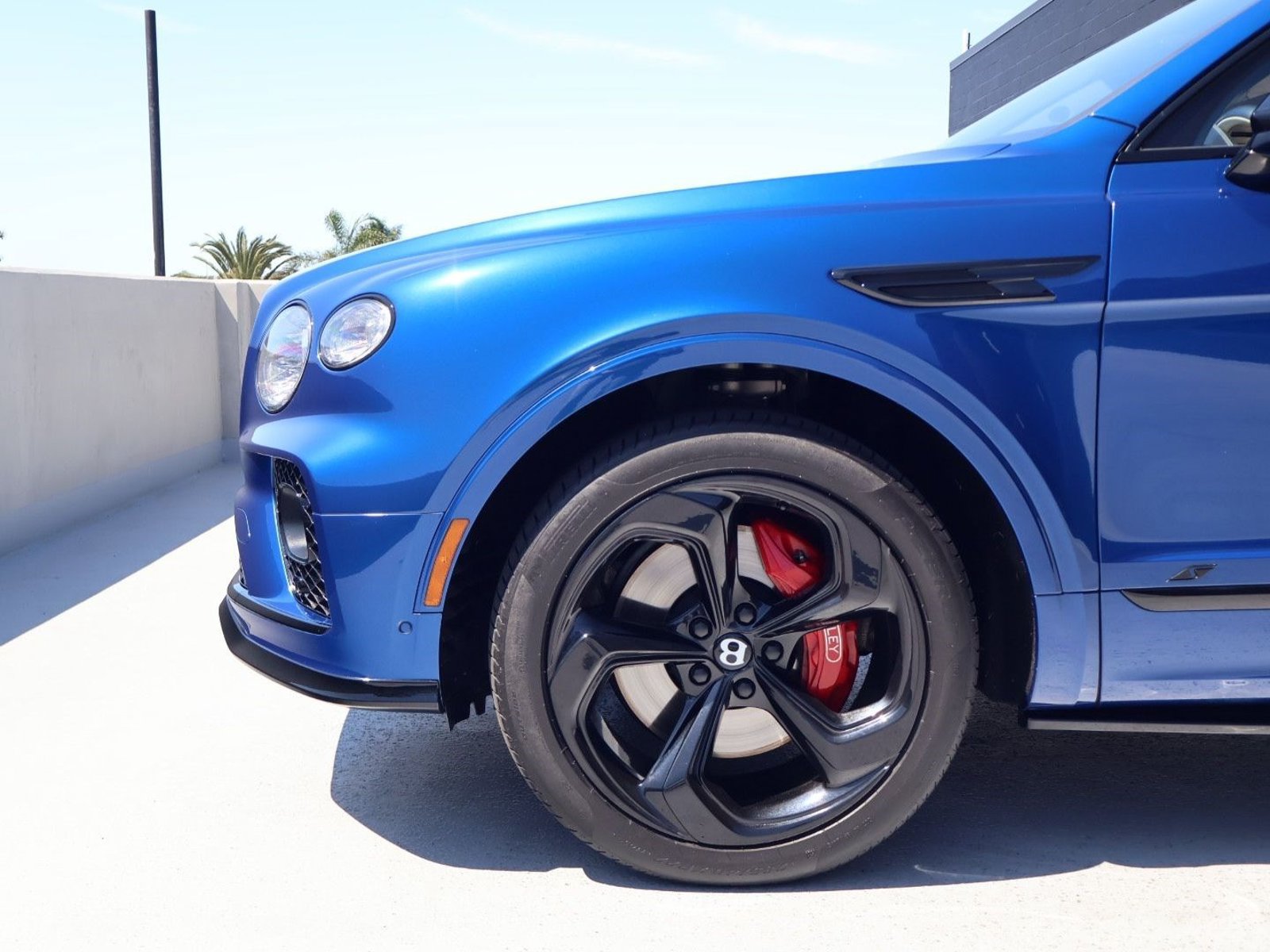 Certified 2022 Bentley Bentayga AWD/4WD image 7
