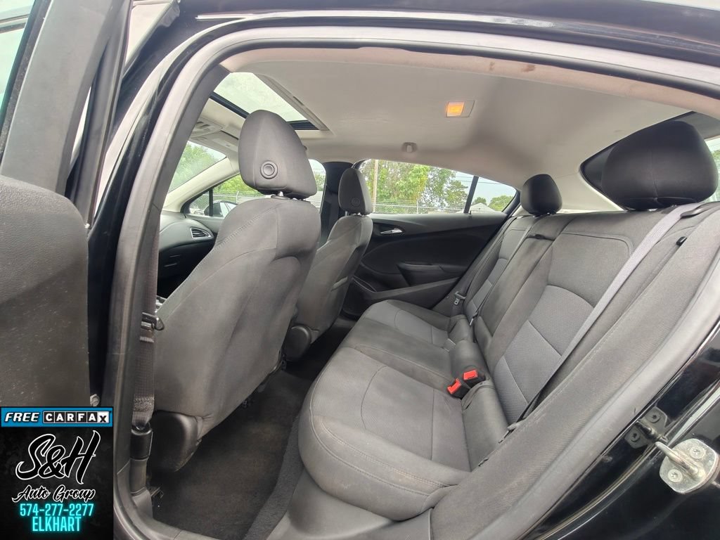Used 2018 Chevrolet Cruze LT w/ LT True North Edition FWD image 17