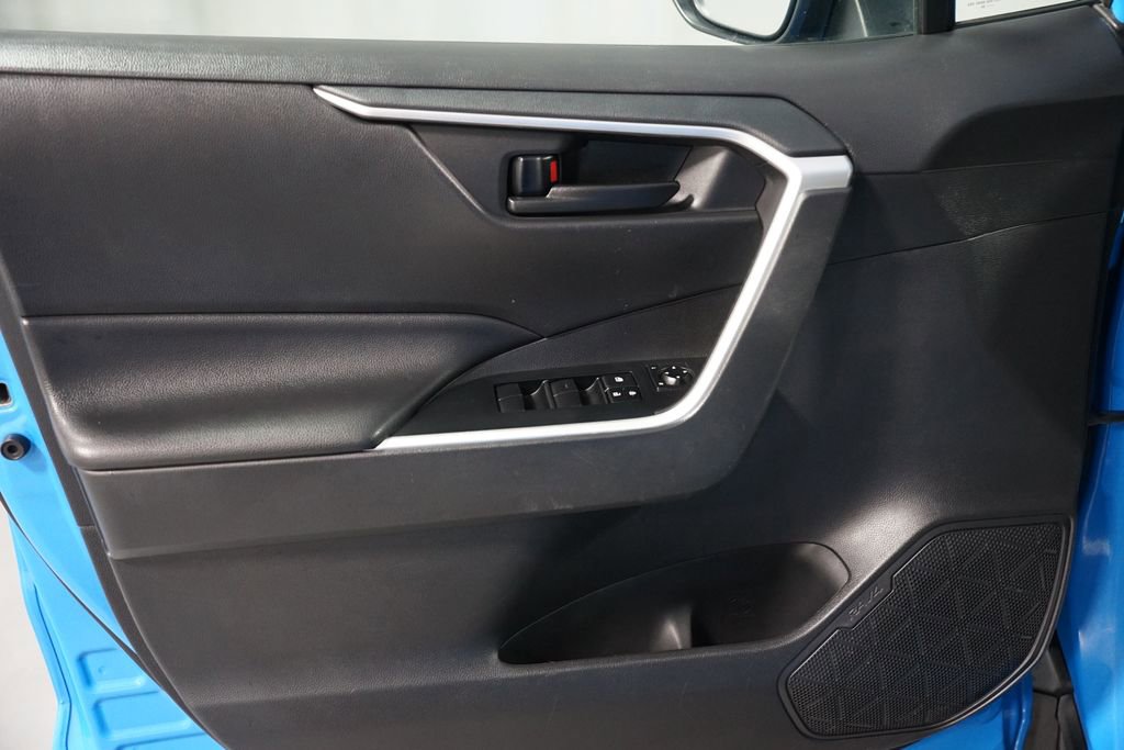Certified 2021 Toyota RAV4 LE image 27