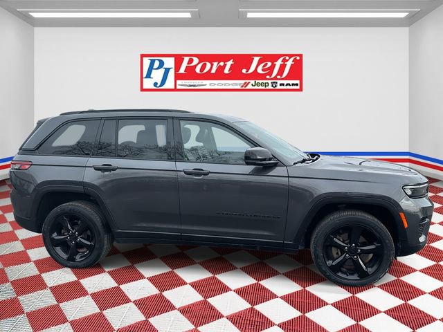 Certified 2023 Jeep Grand Cherokee Altitude AWD/4WD image 3