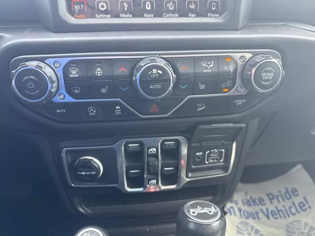 Used 2018 Jeep Wrangler Unlimited Sahara AWD/4WD image 26