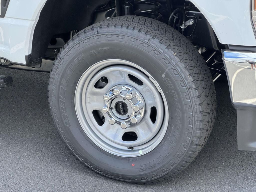 New 2026 Ford F350 XL w/ FX4 Off-Road Package AWD/4WD image 8