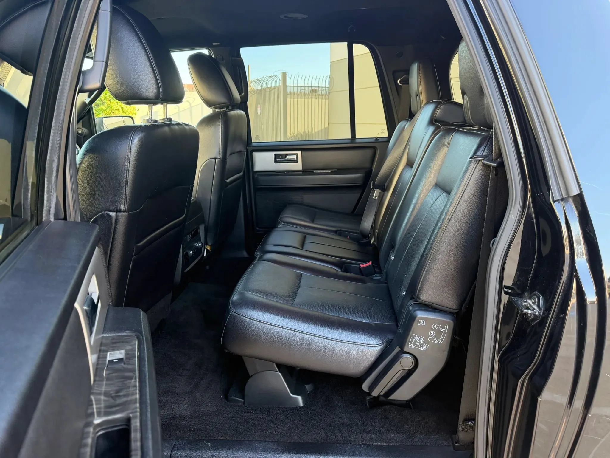 Used 2017 Ford Expedition EL Limited RWD image 13