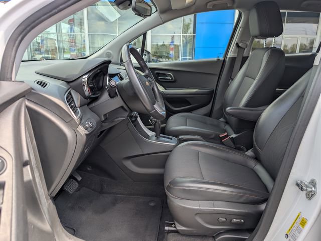Used 2022 Chevrolet Trax LT w/ Driver Confidence Package AWD/4WD image 10