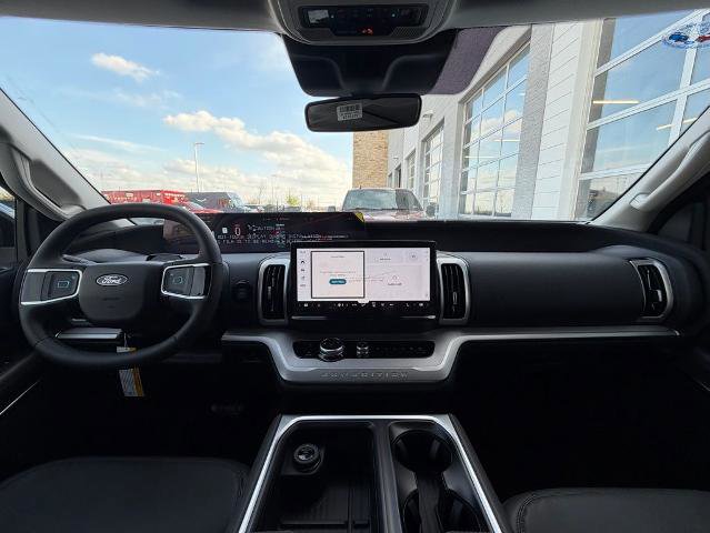 New 2026 Ford Expedition Active image 24