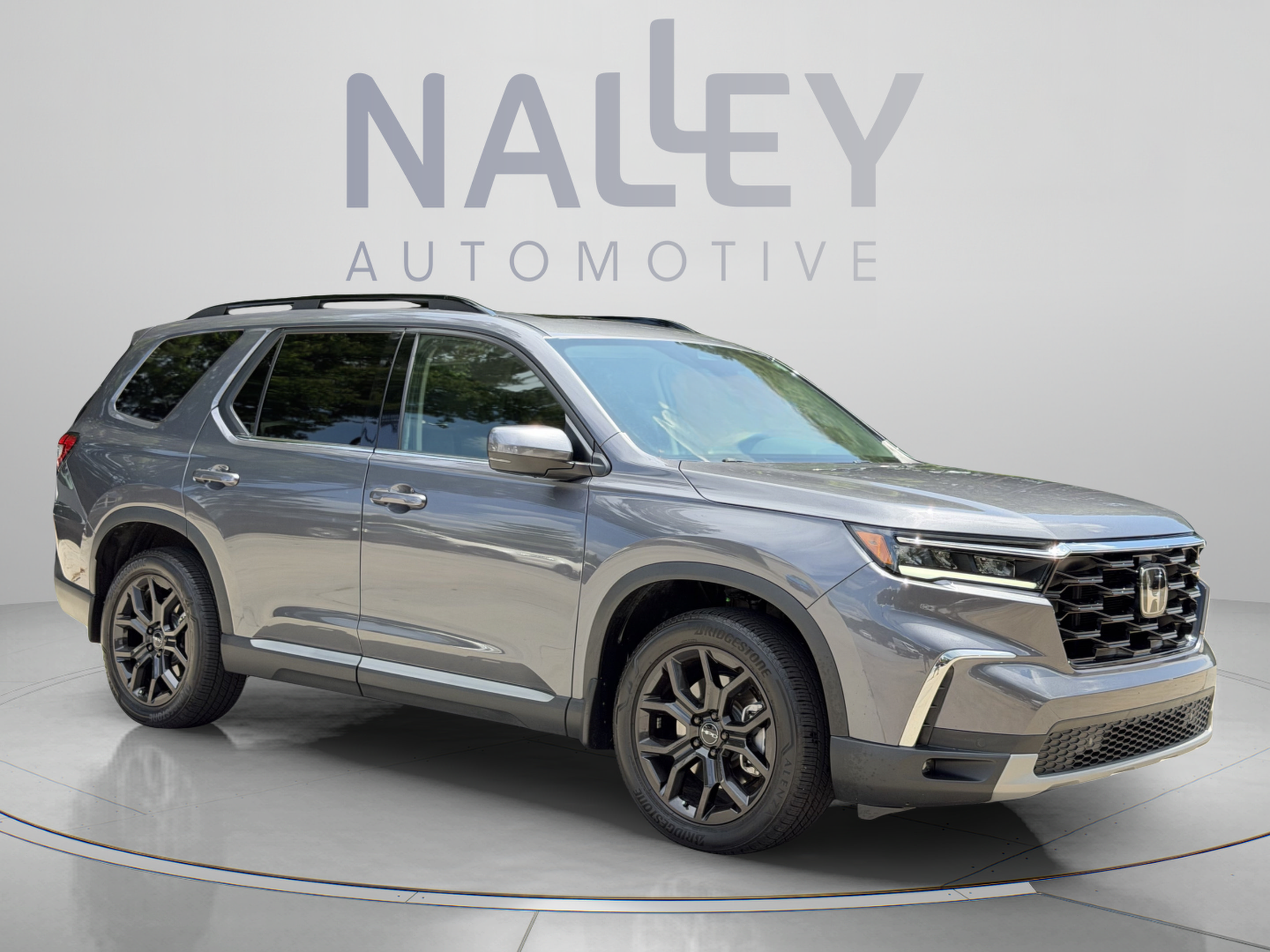Used 2025 Honda Pilot Touring image 7
