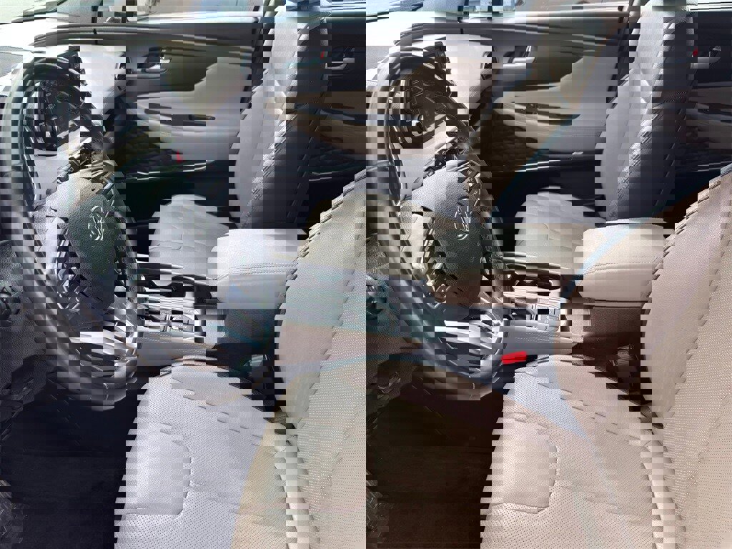 Used 2019 Hyundai Santa Fe Limited image 9