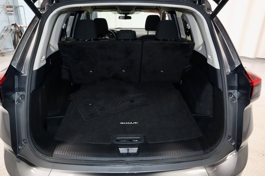 Certified 2024 Nissan Rogue SV image 15