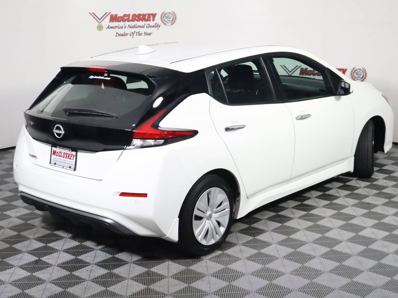 Used 2025 Nissan Leaf S FWD image 4