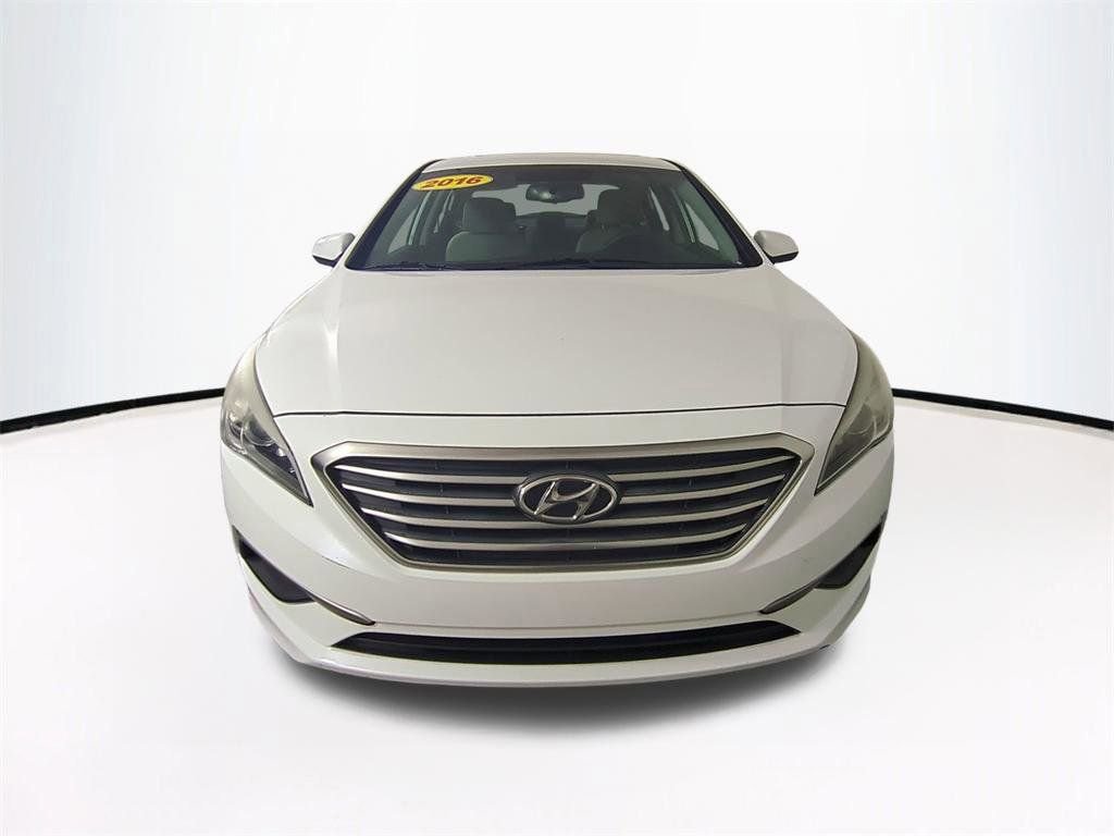 Used 2016 Hyundai Sonata SE FWD image 3