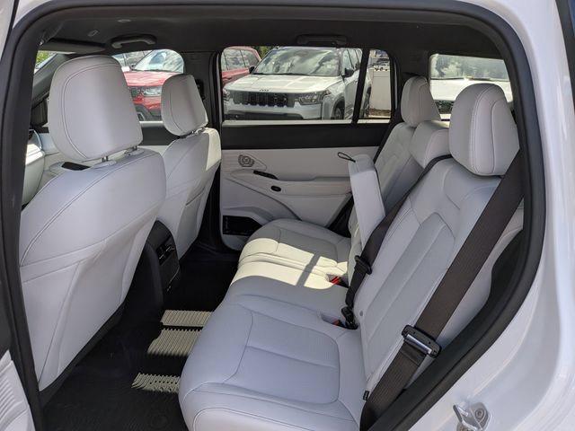 New 2026 Jeep Cherokee Limited AWD/4WD image 13