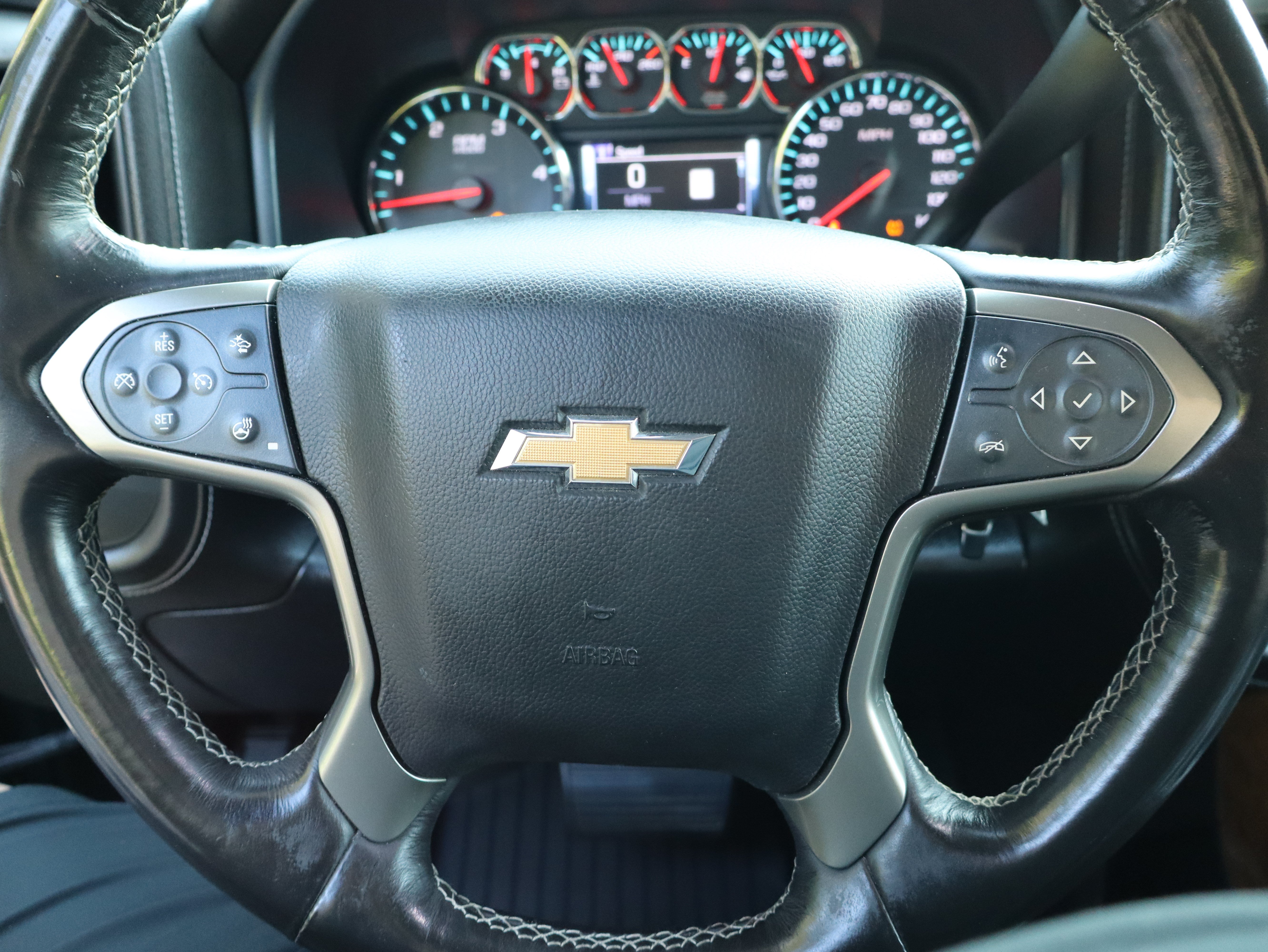 Used 2018 Chevrolet Silverado 2500 High Country w/ Duramax Plus Package AWD/4WD image 28