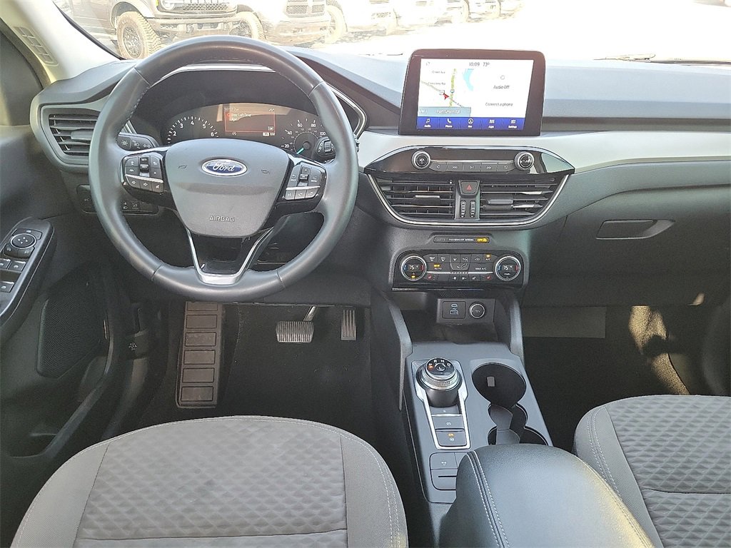 Used 2021 Ford Escape SE w/ SE Sport Appearance Package image 10