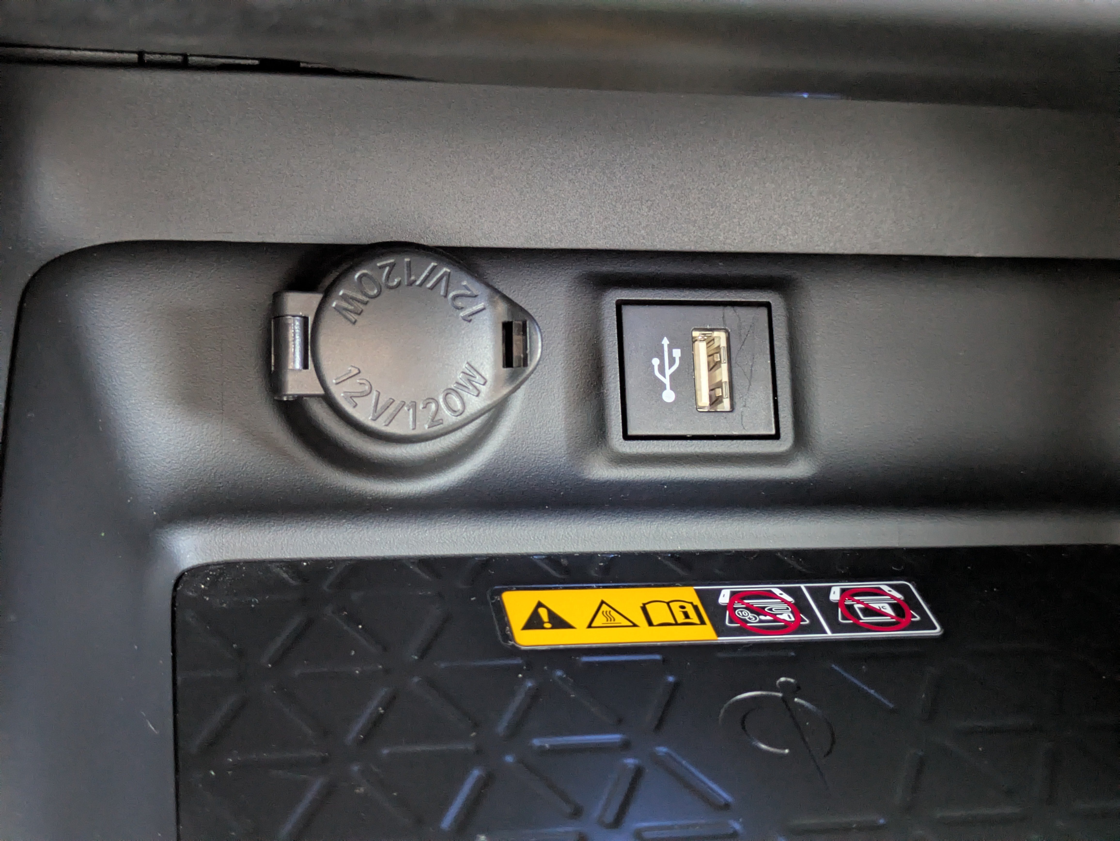 Used 2024 Toyota RAV4 XSE w/ Weather Package AWD/4WD image 26