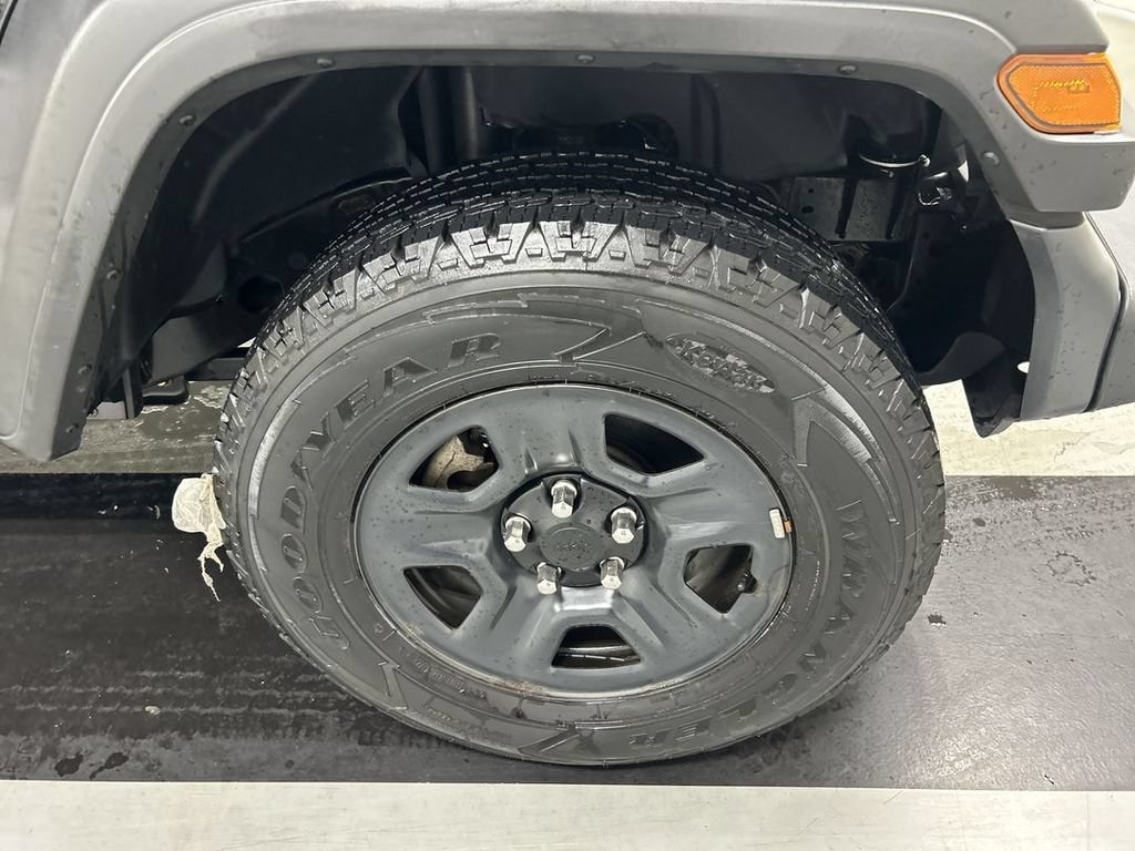 Used 2021 Jeep Wrangler Unlimited Sport AWD/4WD image 8