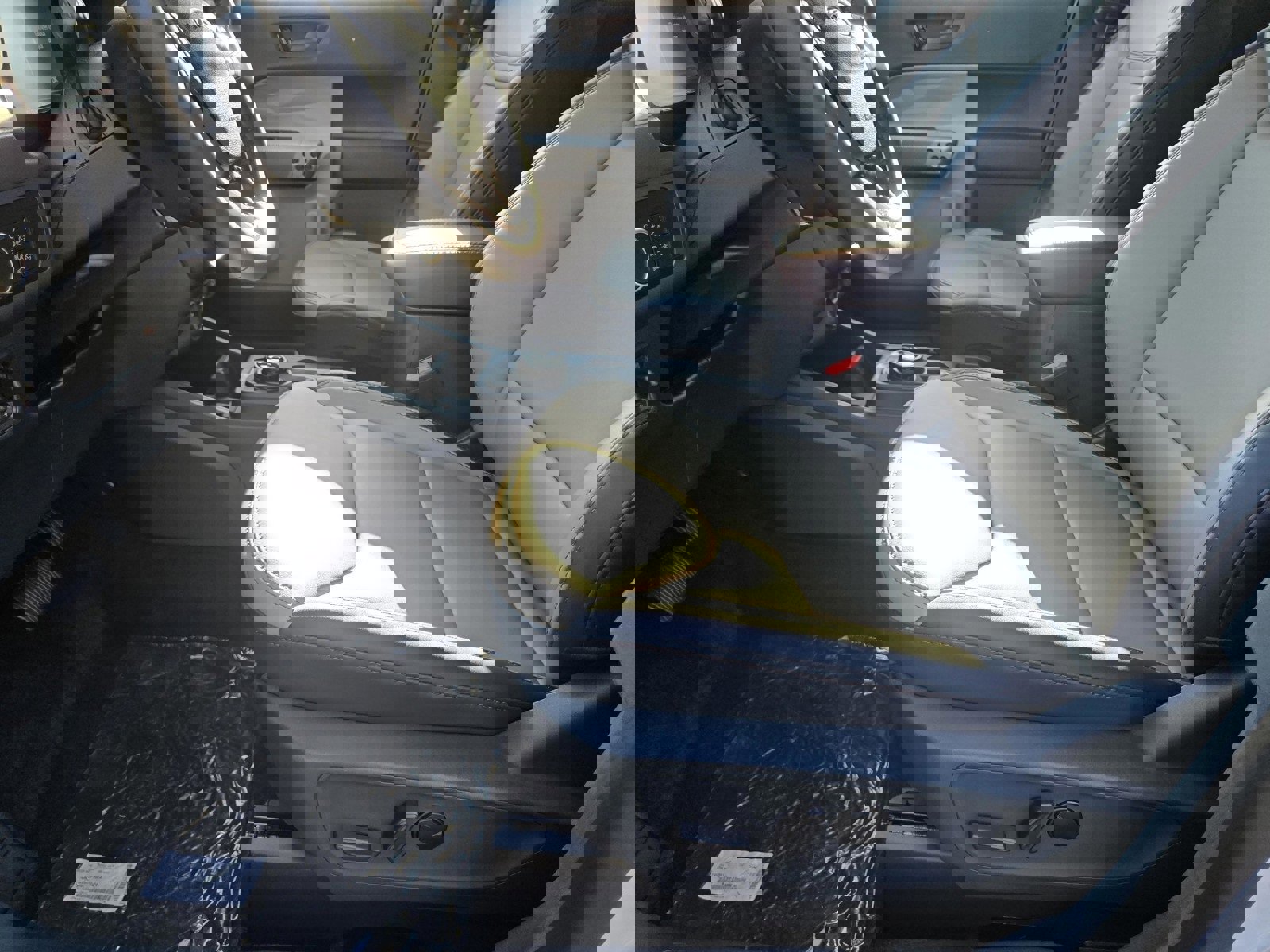 New 2025 Ford Maverick Lariat w/ 4K Tow Package image 9