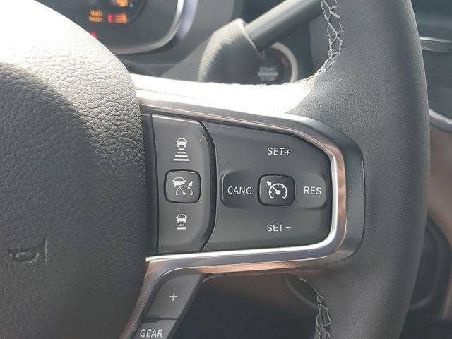 New 2026 RAM 2500 Laramie AWD/4WD image 22