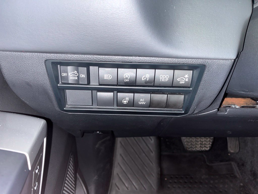 Used 2024 Toyota Tundra Platinum AWD/4WD image 59
