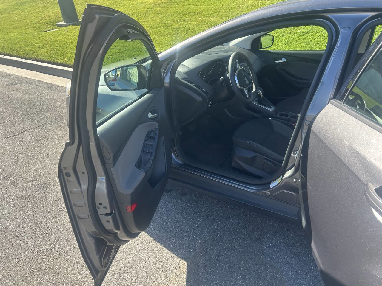 Used 2014 Ford Focus SE image 5