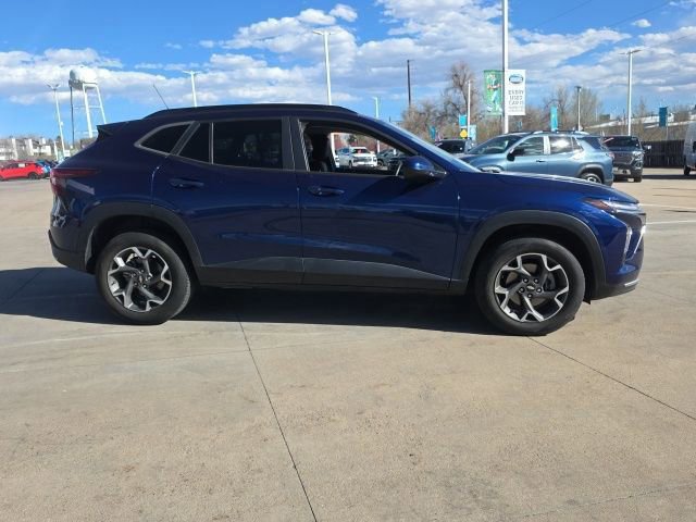 Certified 2024 Chevrolet Trax LT w/ Driver Confidence Package image 4