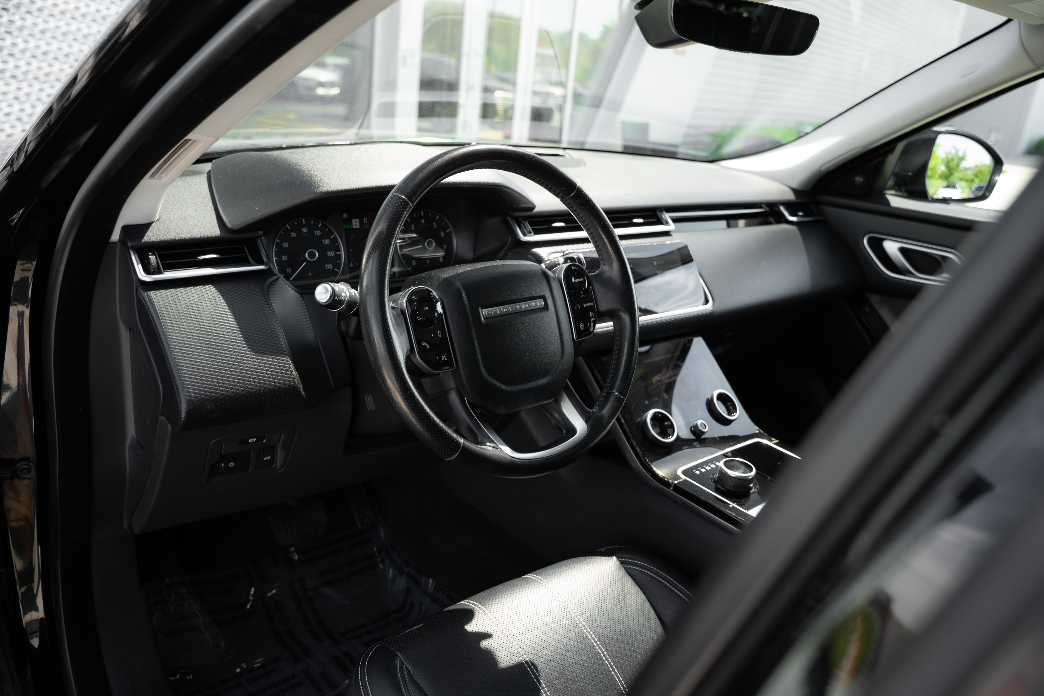 Used 2020 Land Rover Range Rover Velar S AWD/4WD image 10