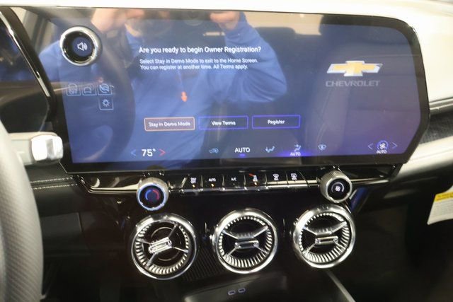 New 2026 Chevrolet Blazer EV LT image 17