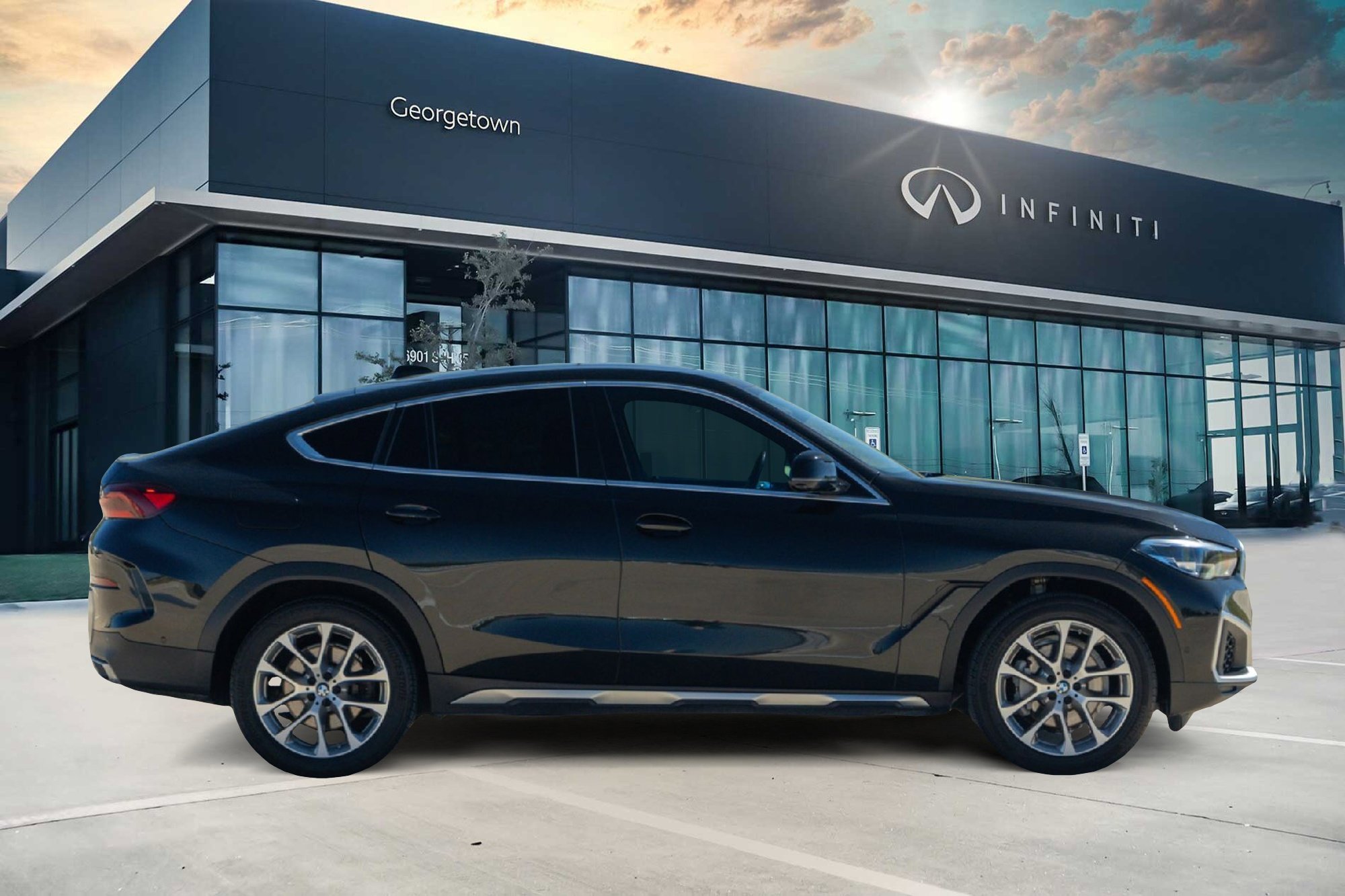 Used 2022 BMW X6 xDrive40i w/ Premium Package image 3