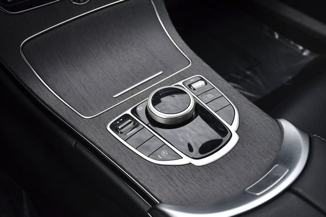 Used 2020 Mercedes-Benz C 300 Sedan image 12