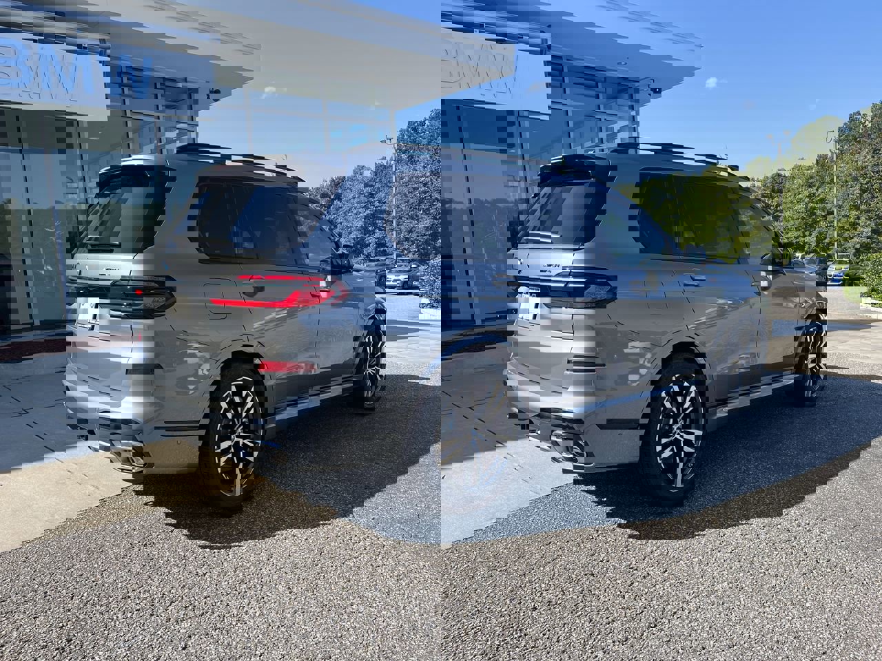 New 2026 BMW X7 xDrive40i w/ M Sport Package image 8