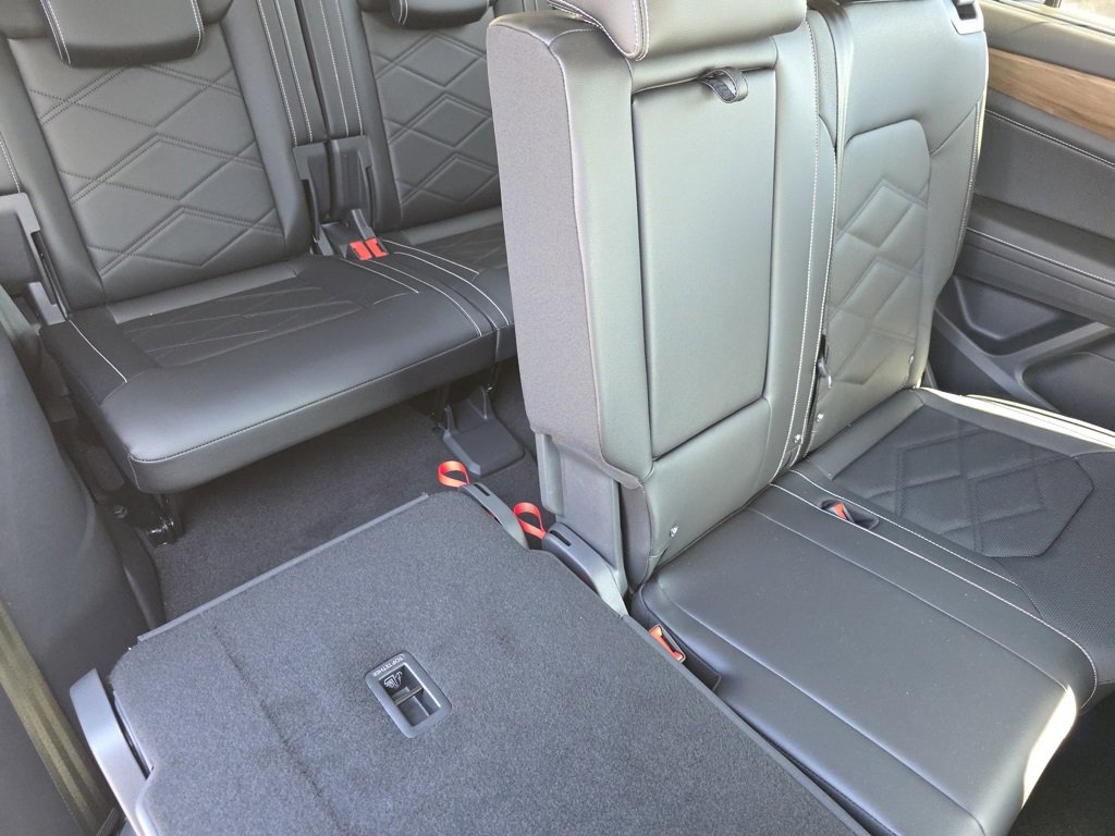 New 2024 Volkswagen Atlas SE image 13