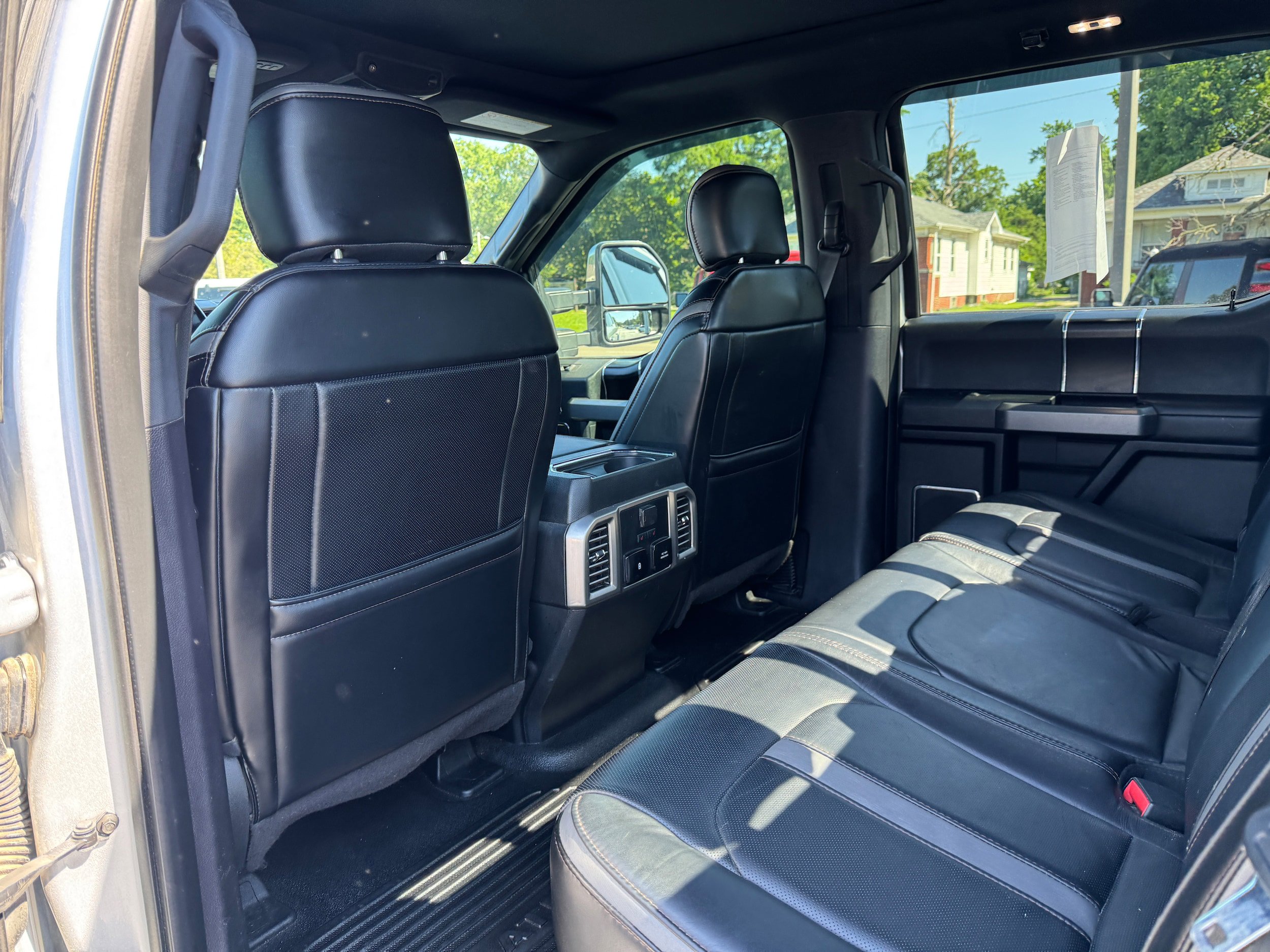 Used 2018 Ford F350 Platinum w/ Platinum Ultimate Package AWD/4WD image 13